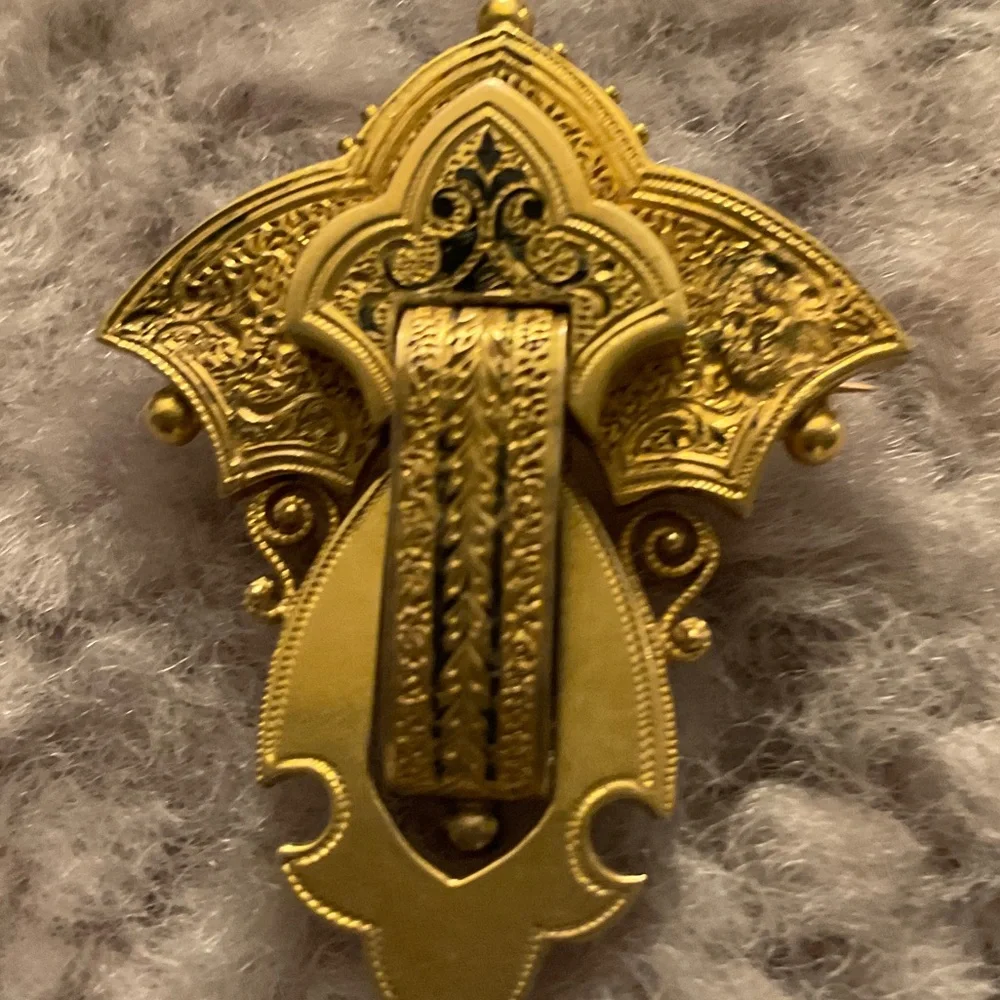 Antique Gold Brooch with Intricate Design A TRULY MAGNIFICENT ESTATE PIECE 🌸🌹 - Picture 3 of 3